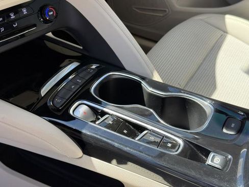 Used 2023 Buick Envision Preferred image 19