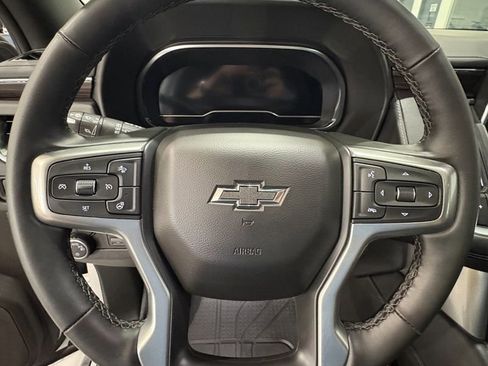 Used 2024 Chevrolet Tahoe Z71 w/ Luxury Package AWD/4WD image 12