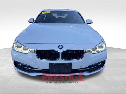 Used 2018 BMW 328d Sedan RWD image 3