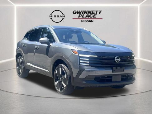 Certified 2025 Nissan Kicks SR FWD image 27