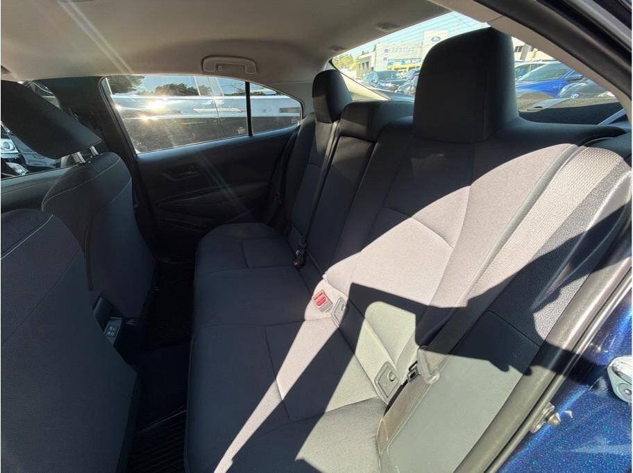 Used 2023 Toyota Corolla LE FWD image 18