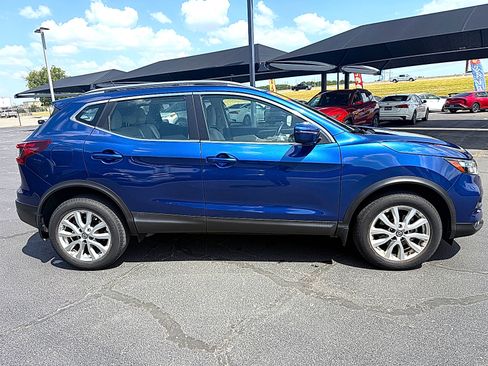 Used 2021 Nissan Rogue Sport SV FWD image 4