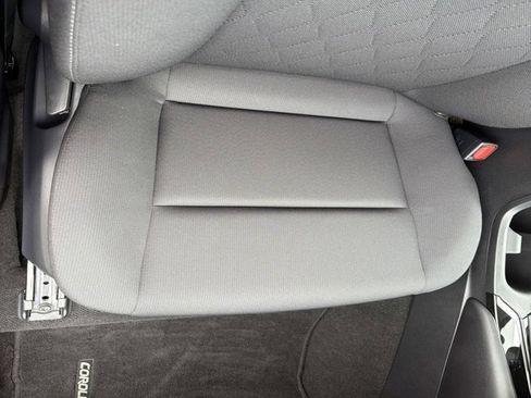 Used 2025 Toyota Corolla LE image 15