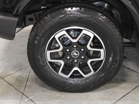 New 2025 Ford Bronco Outer Banks image 15