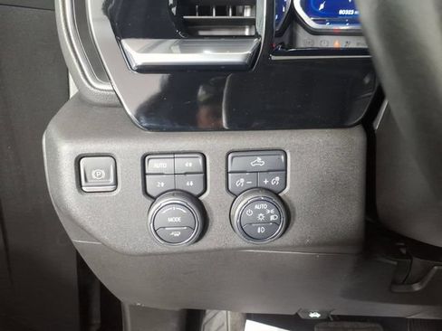Used 2023 Chevrolet Silverado 1500 RST w/ Convenience Package II AWD/4WD image 17