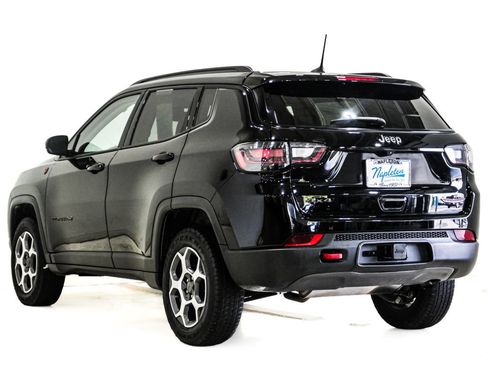Used 2022 Jeep Compass Trailhawk w/ Trailhawk Elite Group AWD/4WD image 9