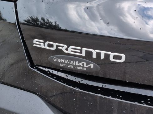 Certified 2024 Kia Sorento SX Prestige w/ Olive Brown Leather Package AWD/4WD image 16
