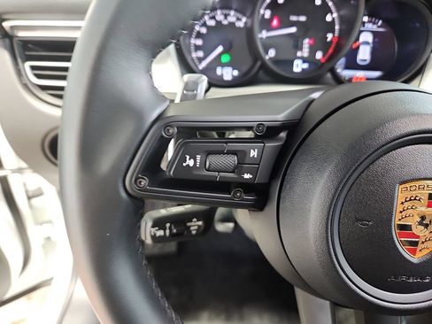 Used 2026 Porsche Macan AWD/4WD image 21