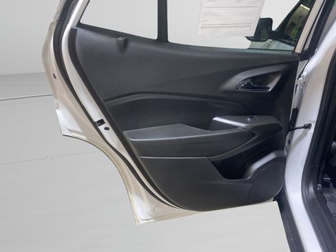 Used 2024 Chevrolet Trax LT image 10