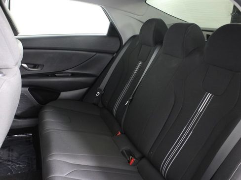 Certified 2024 Hyundai Elantra SEL FWD image 21
