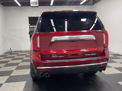 Used 2021 GMC Yukon Denali w/ Denali Premium Package AWD/4WD image 18