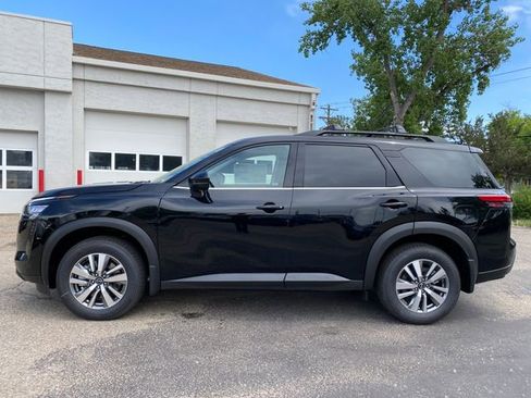 New 2026 Nissan Pathfinder SL AWD/4WD image 2