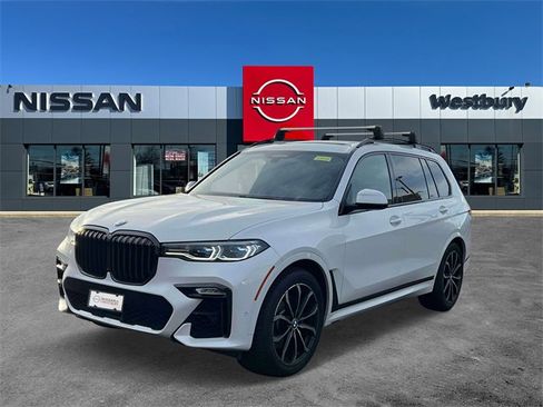 Used 2021 BMW X7 M50i w/ Dynamic Handling Package image 4