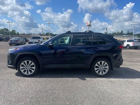 Used 2025 Toyota RAV4 XLE Premium w/ Weather Package AWD/4WD image 4