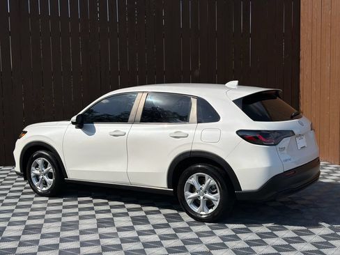 Used 2025 Honda HR-V LX image 14