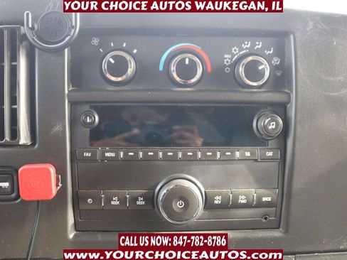 Used 2017 GMC Savana 2500 image 31