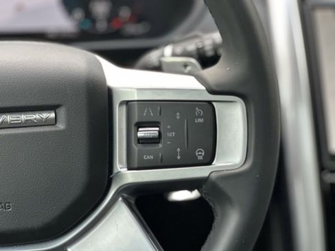 New 2025 Land Rover Discovery S image 26