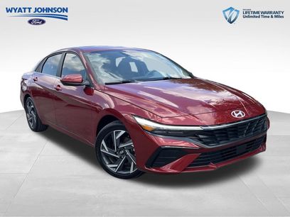 Used 2024 Hyundai Elantra SEL w/ Convenience Package