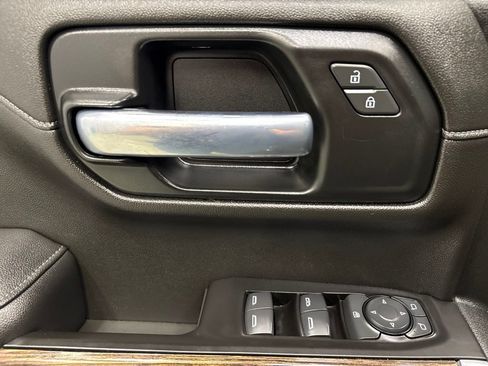 Used 2020 GMC Sierra 1500 Elevation w/ Elevation Value Package AWD/4WD image 17