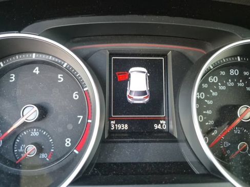 Used 2021 Volkswagen GTI Autobahn FWD image 3