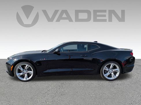 Used 2022 Chevrolet Camaro LT w/ Technology Package image 26