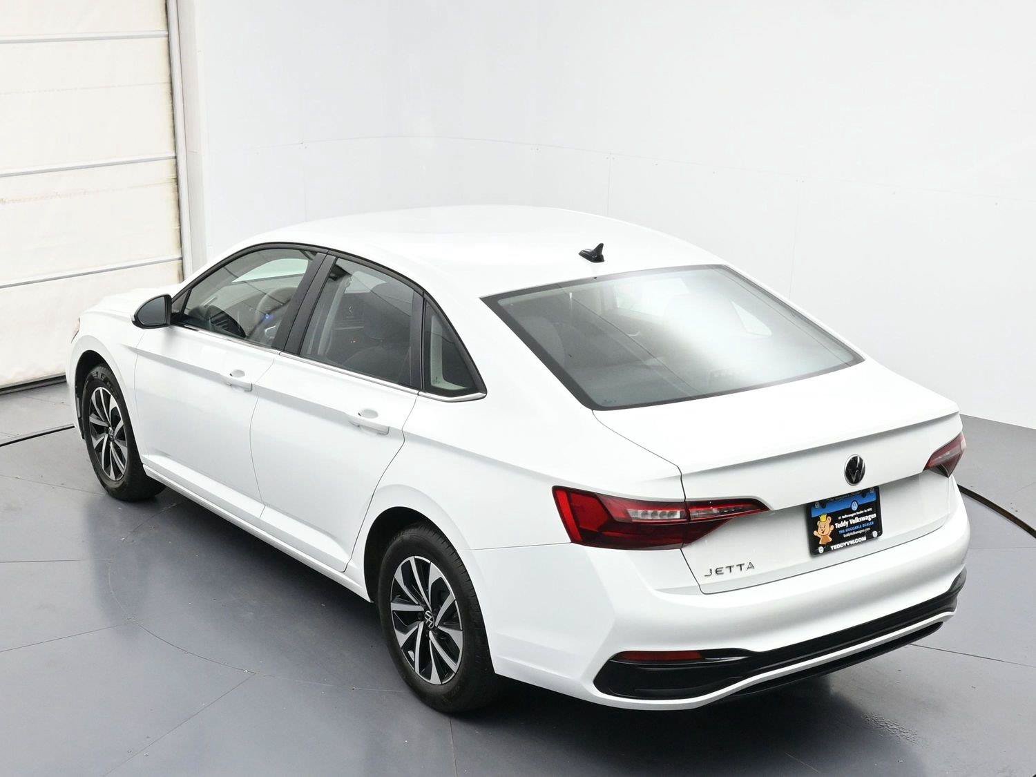 Used 2023 Volkswagen Jetta S FWD image 31