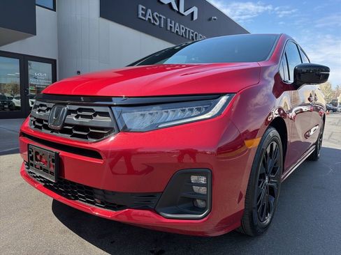 Used 2025 Honda Odyssey Sport-L image 11