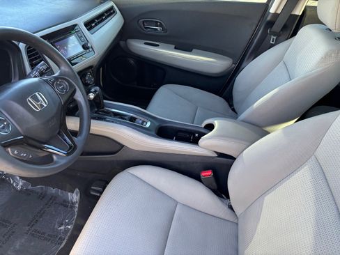 Certified 2020 Honda HR-V LX image 23