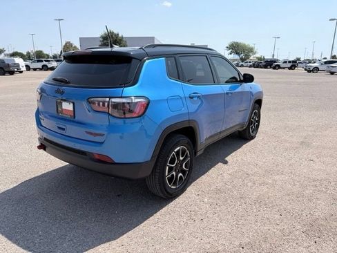 Used 2024 Jeep Compass Trailhawk AWD/4WD image 6