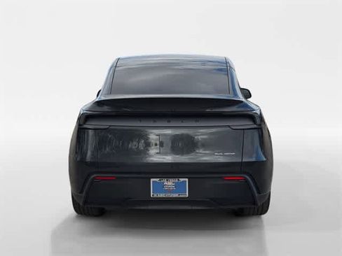 Used 2026 Tesla Model Y AWD image 4