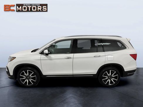Used 2022 Honda Pilot Touring image 3
