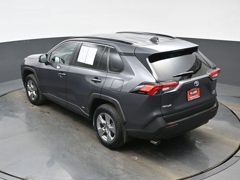 Used 2022 Toyota RAV4 XLE w/ Convenience Package image 40