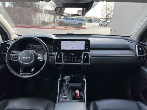Used 2022 Kia Sorento S image 22