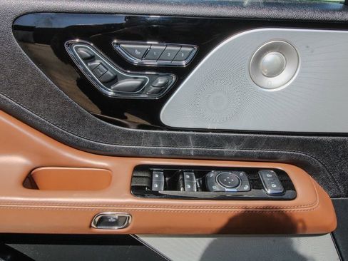 Used 2022 Lincoln Aviator Reserve w/ Equipment Group 201A image 14