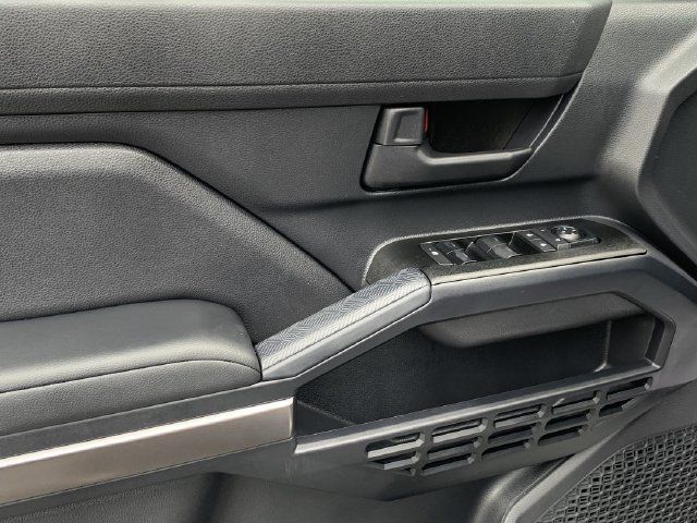 Used 2026 Toyota 4Runner SR5 AWD/4WD image 17