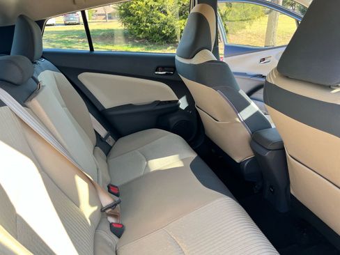 Used 2016 Toyota Prius Two image 20