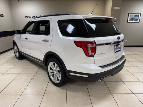 Used 2018 Ford Explorer Limited w/ Equipment Group 301A FWD image 4