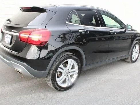 Used 2018 Mercedes-Benz GLA 250 4MATIC image 4