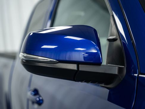 Used 2022 Toyota Tacoma TRD Sport image 19