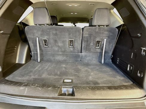 Used 2021 Chevrolet Traverse LS FWD image 27