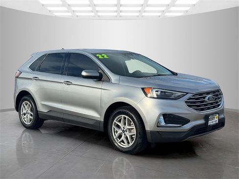 Used 2022 Ford Edge SEL image 2