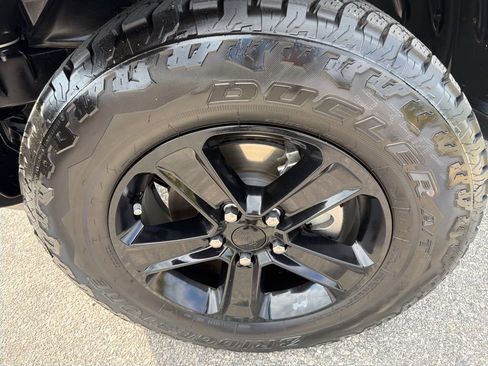 Used 2022 Jeep Wrangler Unlimited Sahara AWD/4WD image 2