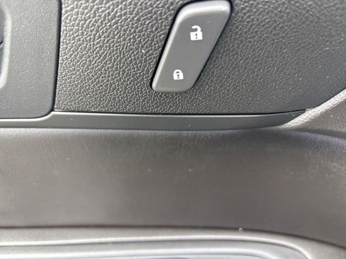Used 2017 Chevrolet Traverse LT AWD/4WD image 22