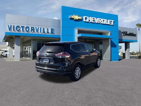 Used 2016 Nissan Rogue S w/ S Family Package FWD image 6