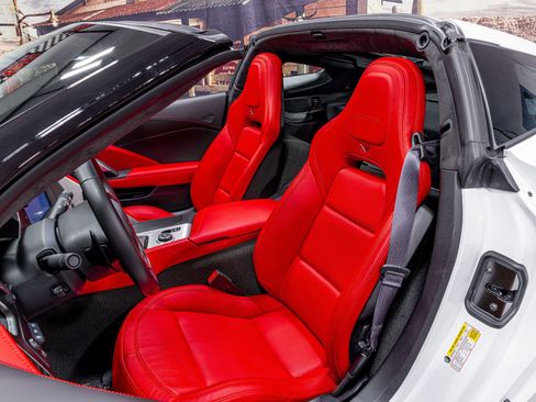 Used 2016 Chevrolet Corvette Z06 w/ 3LZ Preferred Equipment Group image 23