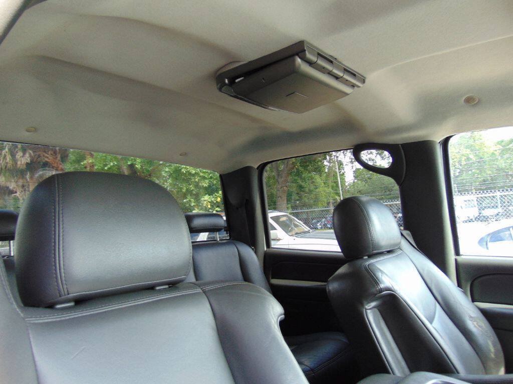Used 2004 GMC Sierra 2500 SLT w/ Heavy-Duty Power Package AWD/4WD image 20