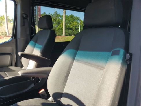 Used 2024 Mercedes-Benz Sprinter 2500 image 19