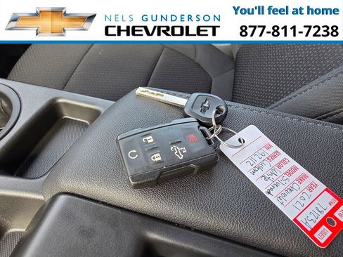 Used 2021 Chevrolet Silverado 1500 Custom Trail Boss AWD/4WD image 27
