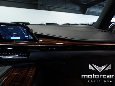 Used 2022 Cadillac Escalade Luxury RWD image 34