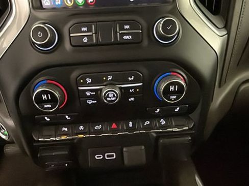 Used 2020 Chevrolet Silverado 1500 LT Trail Boss AWD/4WD image 22